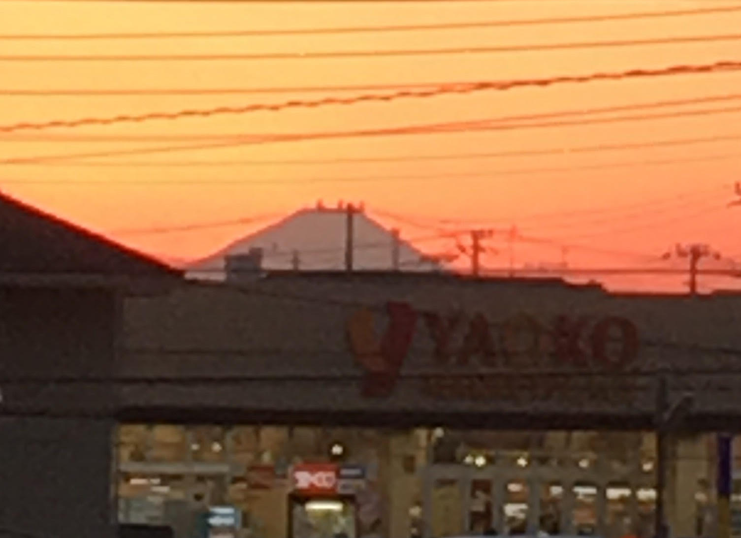 塾のベランダから見える富士山